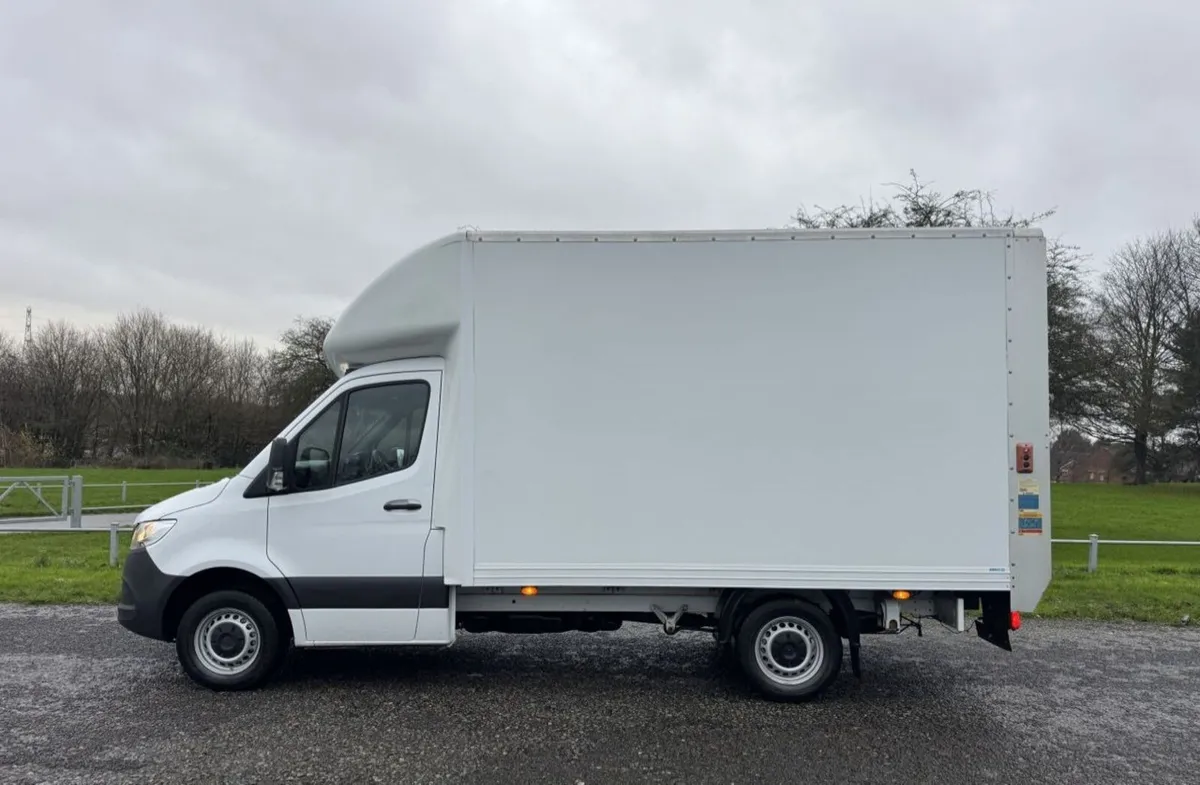2021 Mercedes-Benz Sprinter Luton Van - Image 1