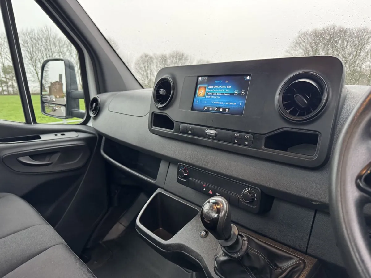 Mercedes-Benz Sprinter 5.2m (17ft) Dropside - Image 3