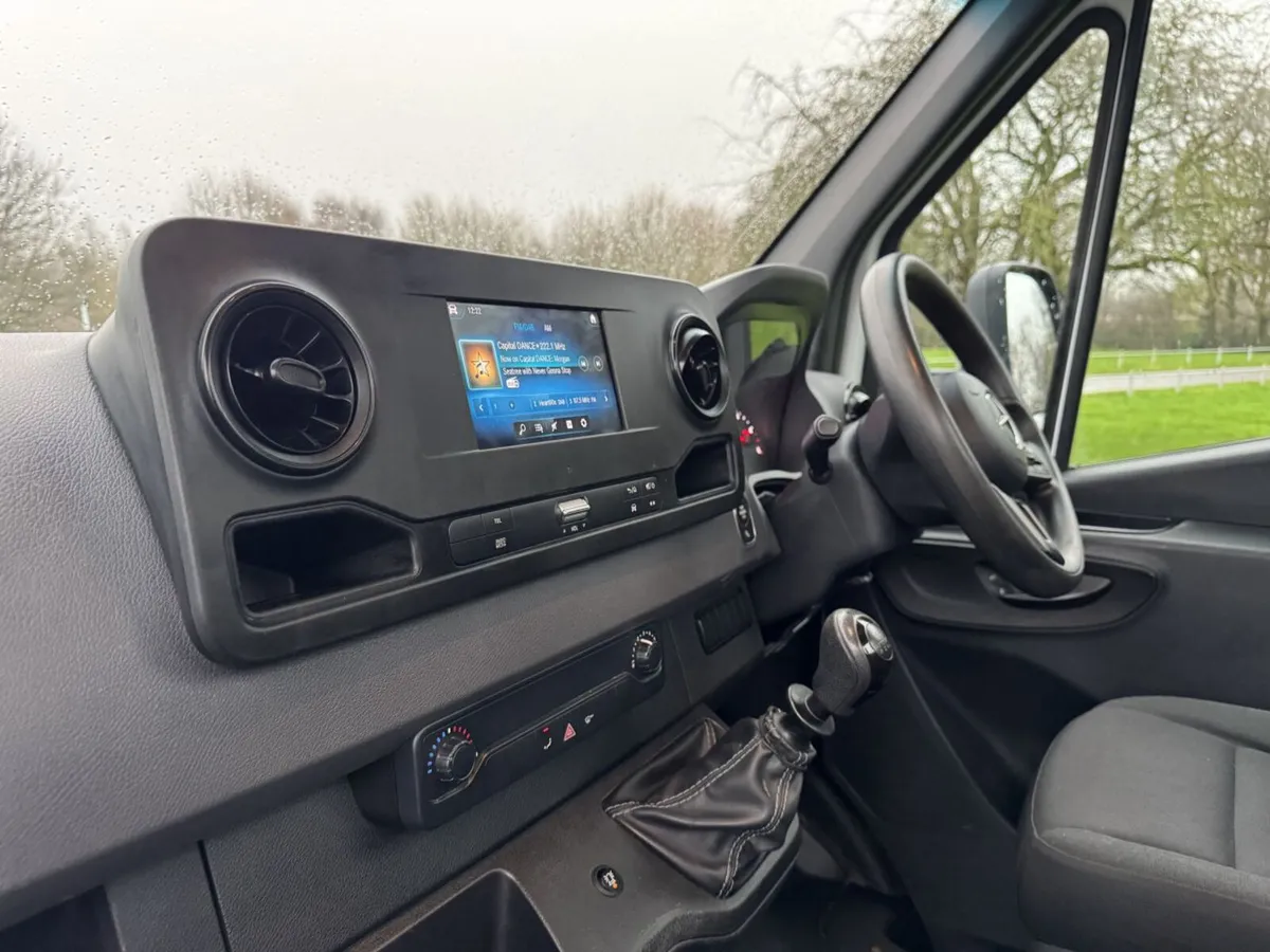 Mercedes-Benz Sprinter 5.2m (17ft) Dropside - Image 4