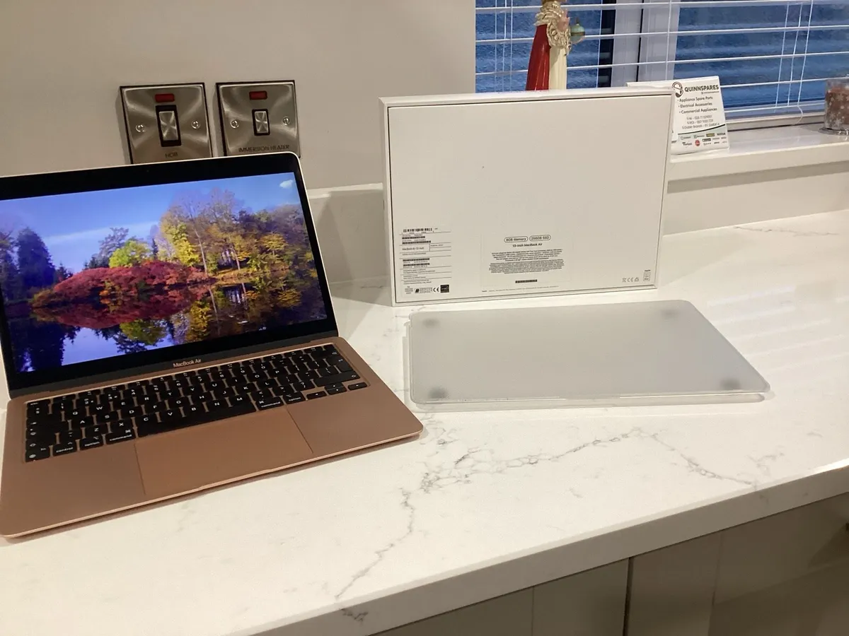 Apple Mac Book Air 13” screen - Image 4