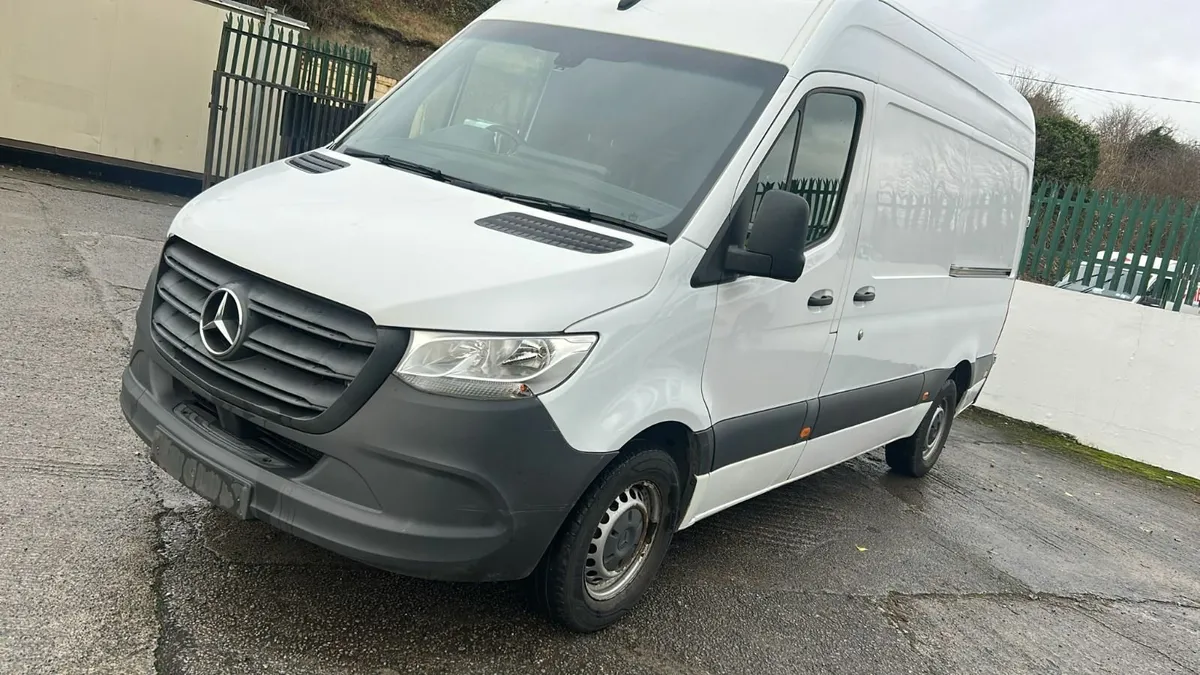 Mercedes Sprinter 315 - Image 1