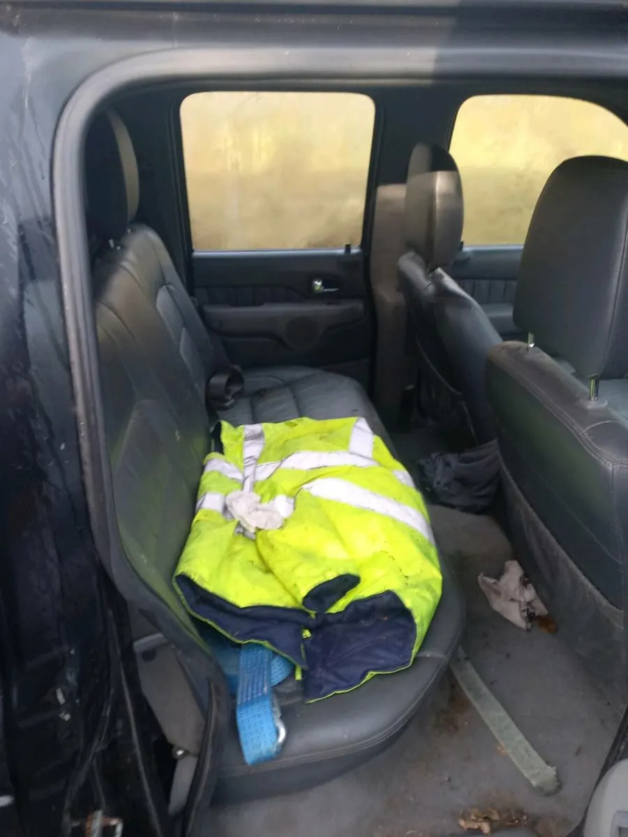 Ford ranger - Image 4