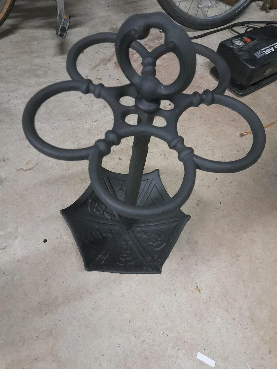 Umbrella stand