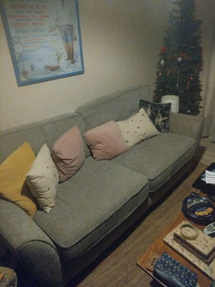 4 Seater Couch - Image 1