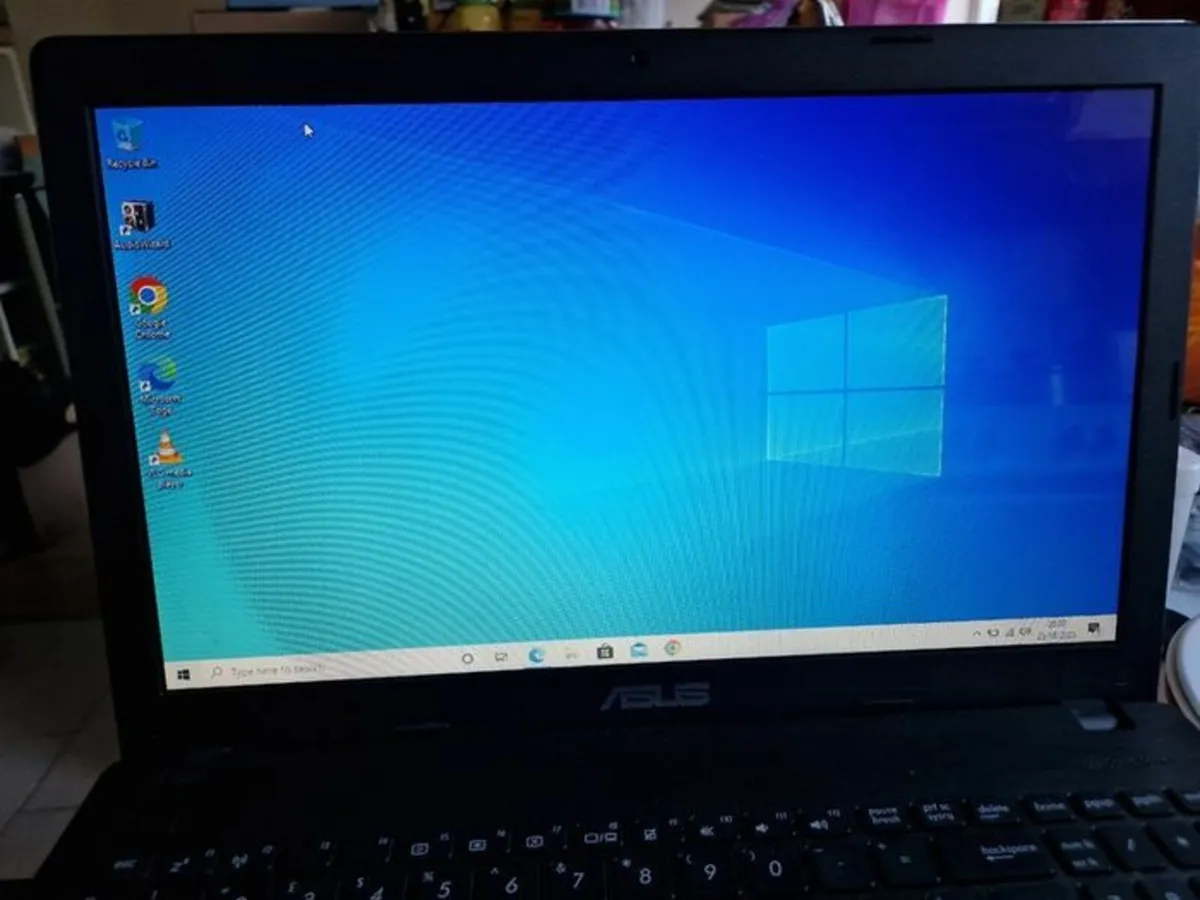 ASUS 15.6 inch Laptop, Windows 10, 4GB RAM, 500GB - Image 1