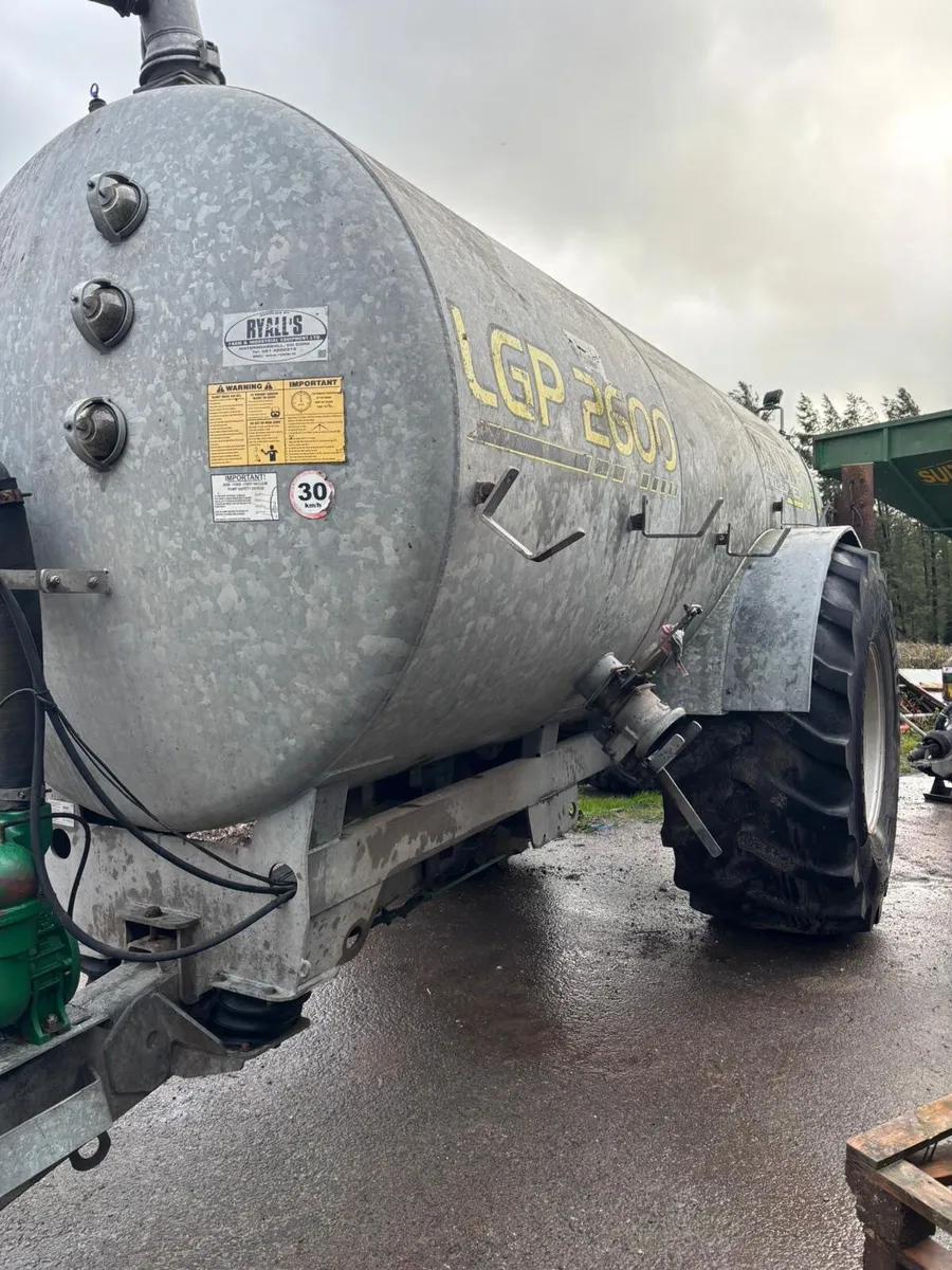 2600 Major Tanker - Image 2