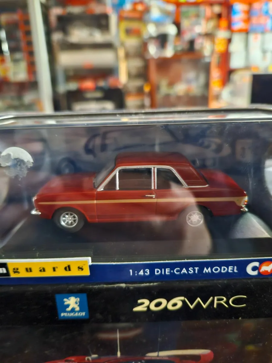 Corgi Ford Cortina Twin Cam Lotus - Image 2