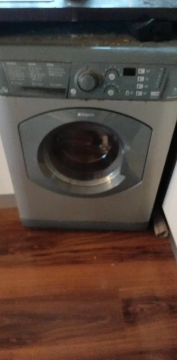Washing machine - Image 1