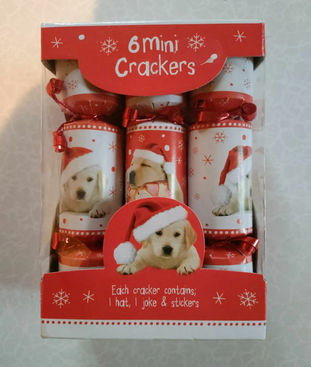 4 BOXES OF MINI CHRISTMAS CRACKERS (NEW). - Image 3