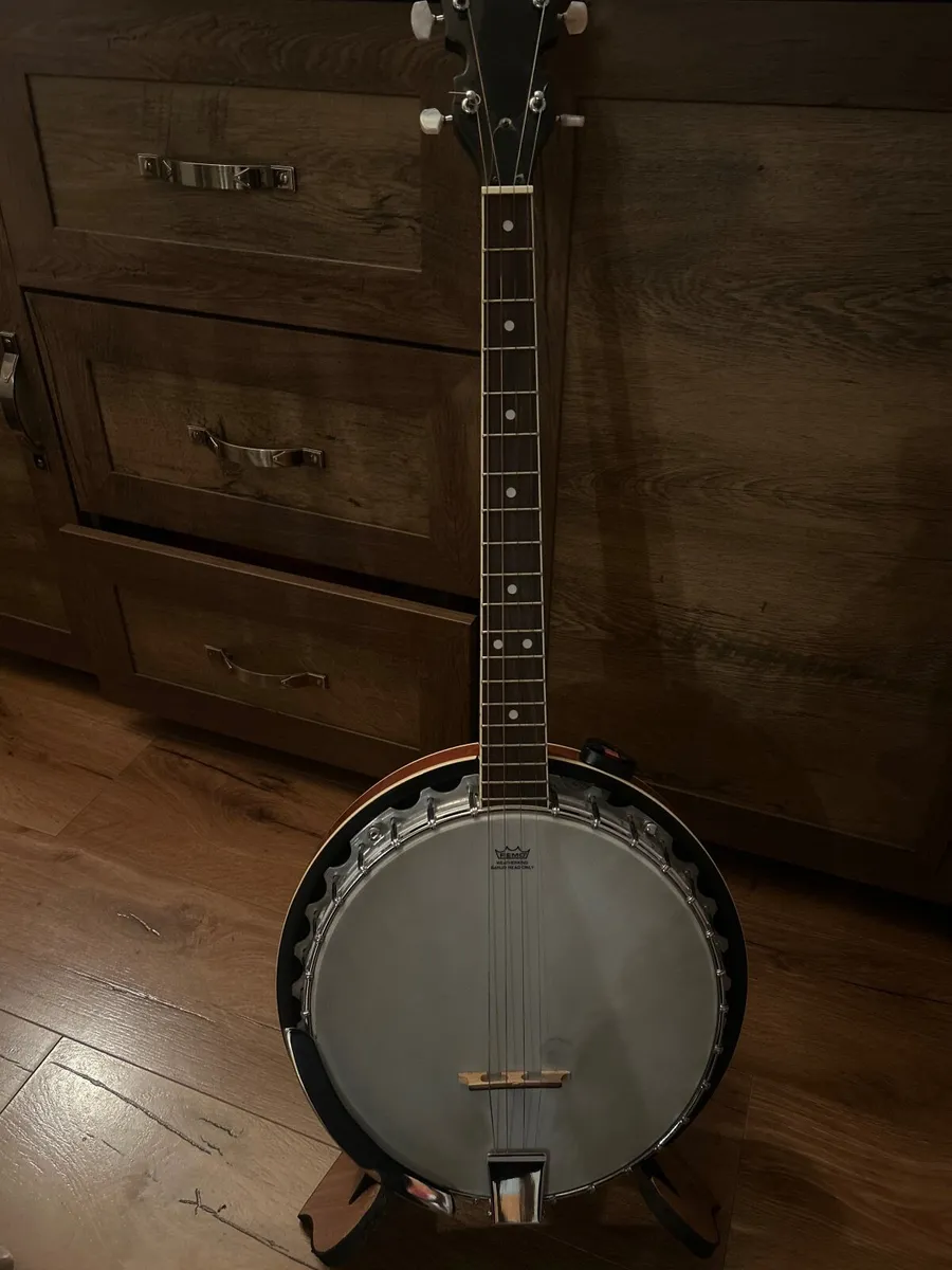 Banjo - Image 1