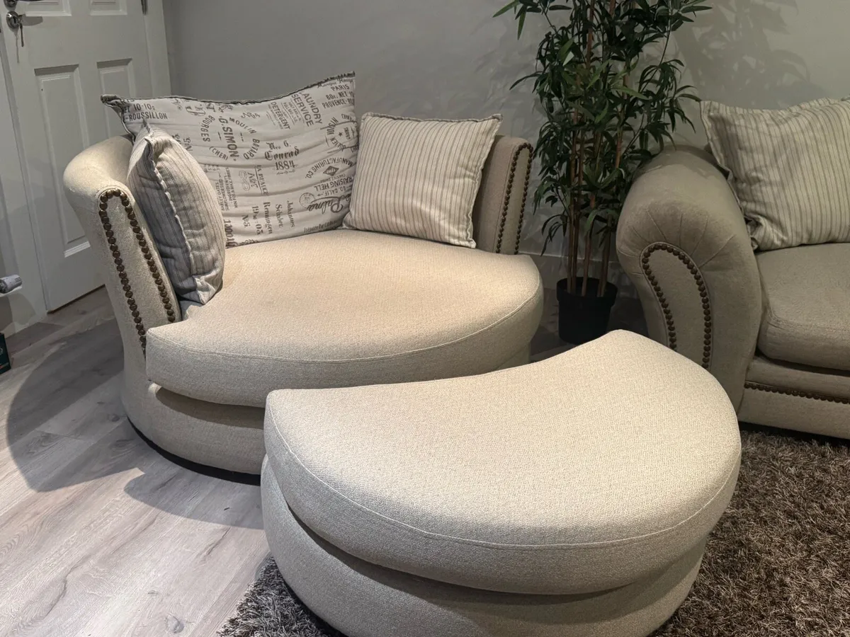 Reduced DFS corner suite+cuddle chair+ footstool - Image 2