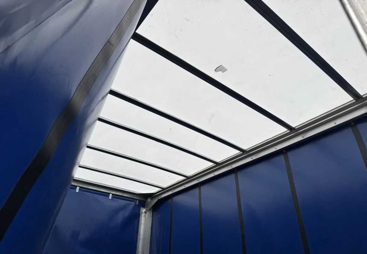 Mercedes-Benz Sprinter 2.0 315CDI Curtainside - Image 3