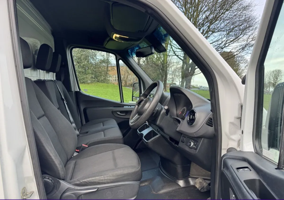 Mercedes-Benz Sprinter 2.0 315CDI Curtainside - Image 2