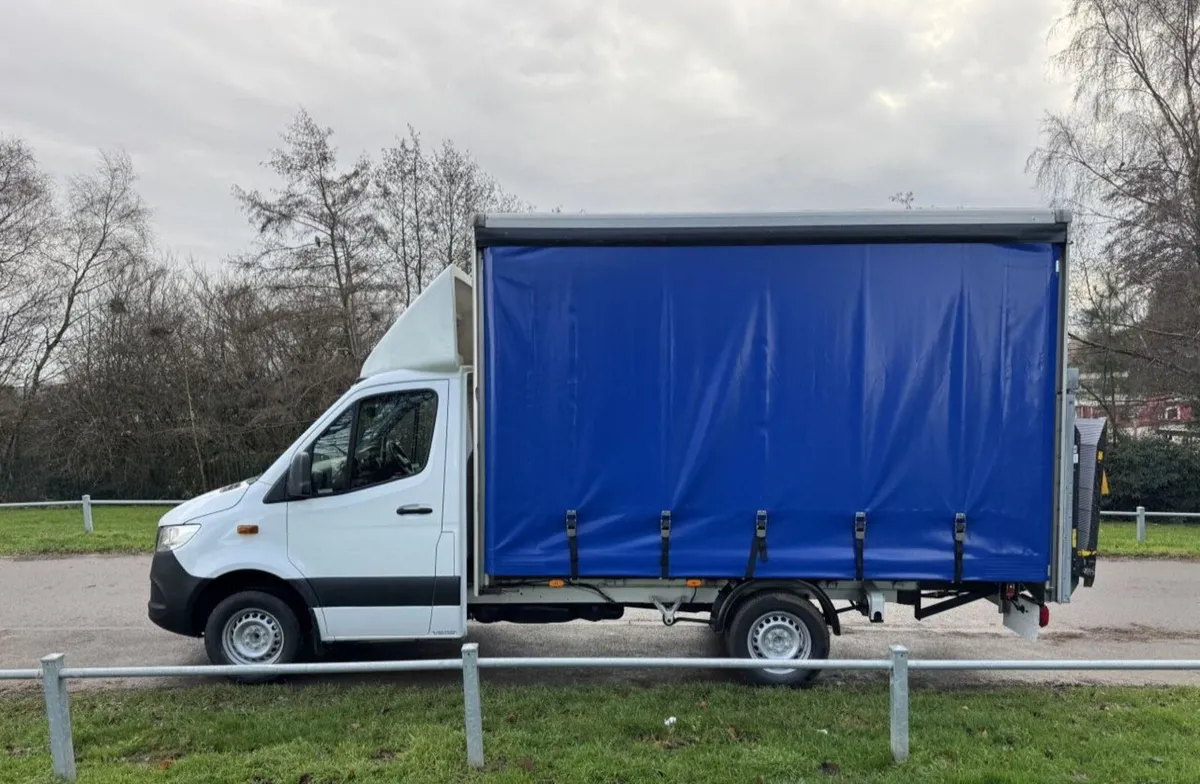 Mercede Sprinter Curtainside - Image 1