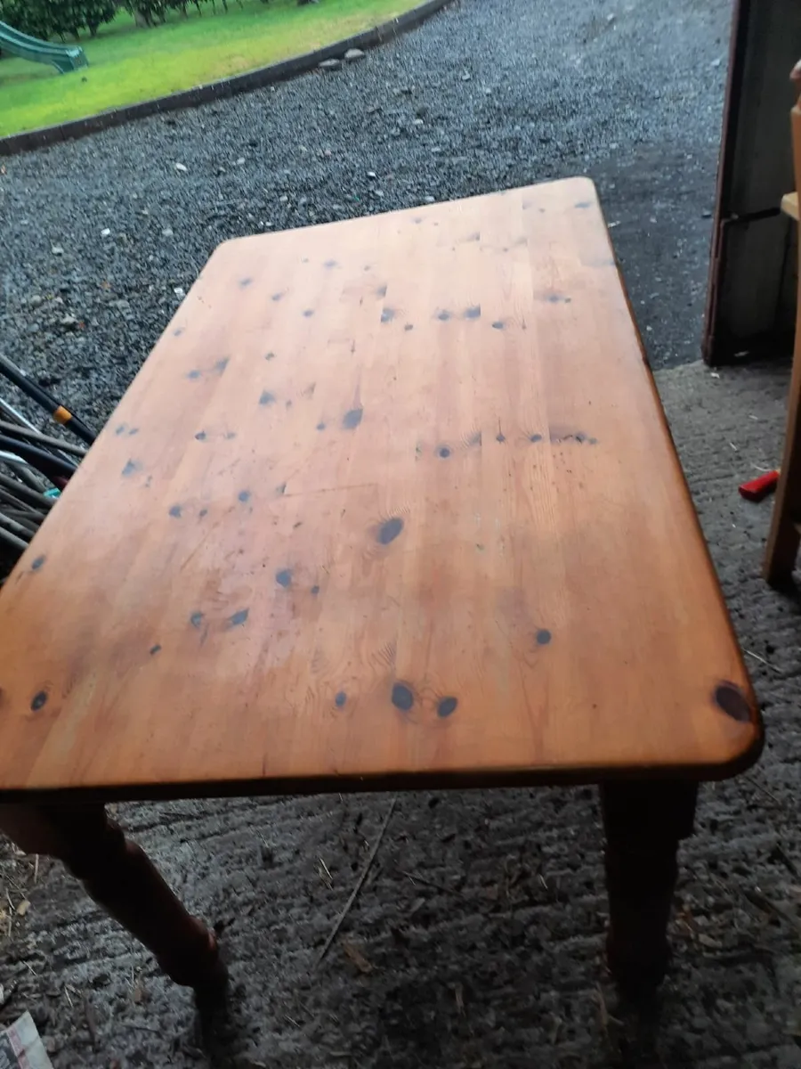 Kitchen table - Image 2