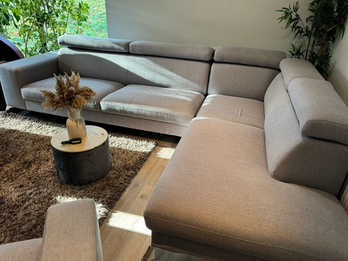Reduced Harvey Norman corner suite+armchair - Image 3