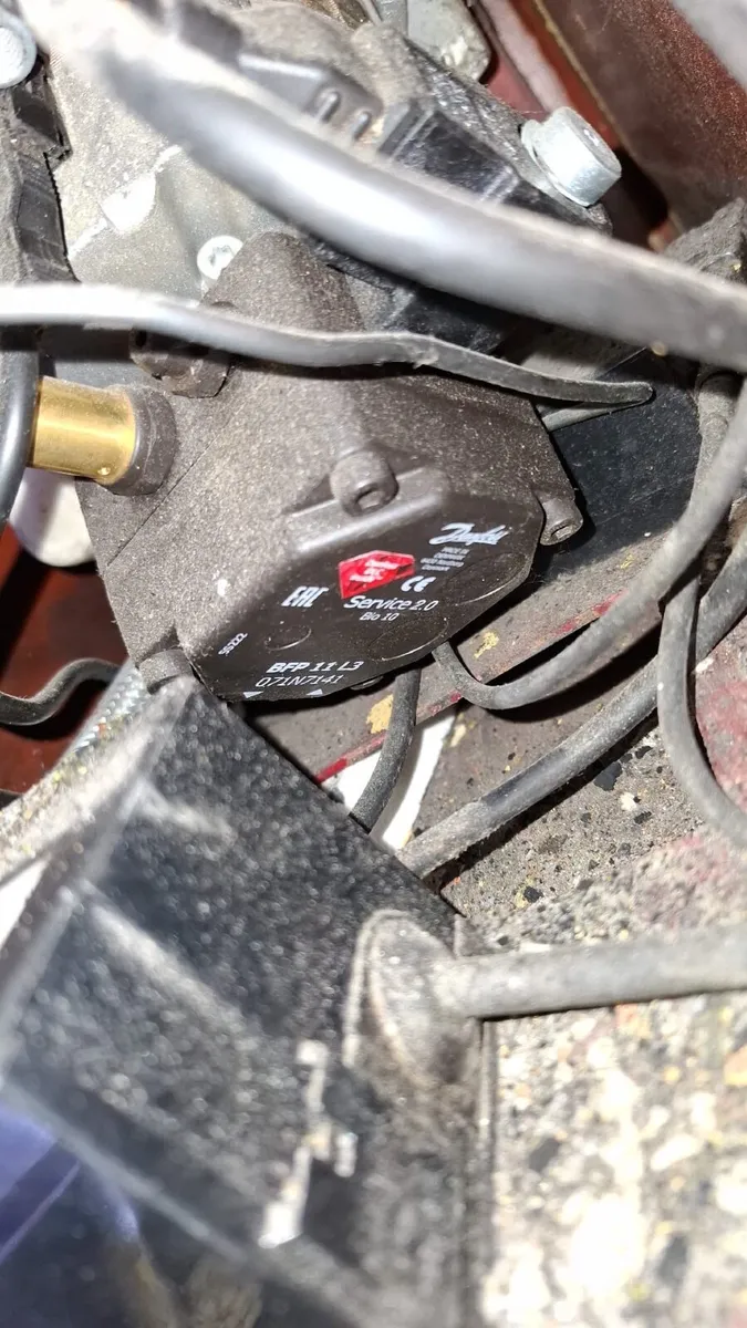 Stanley Oil Stove - Image 2