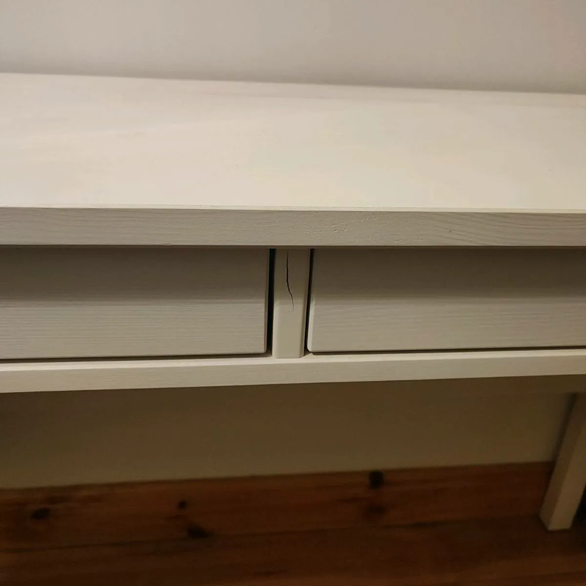 Make up table - Image 3