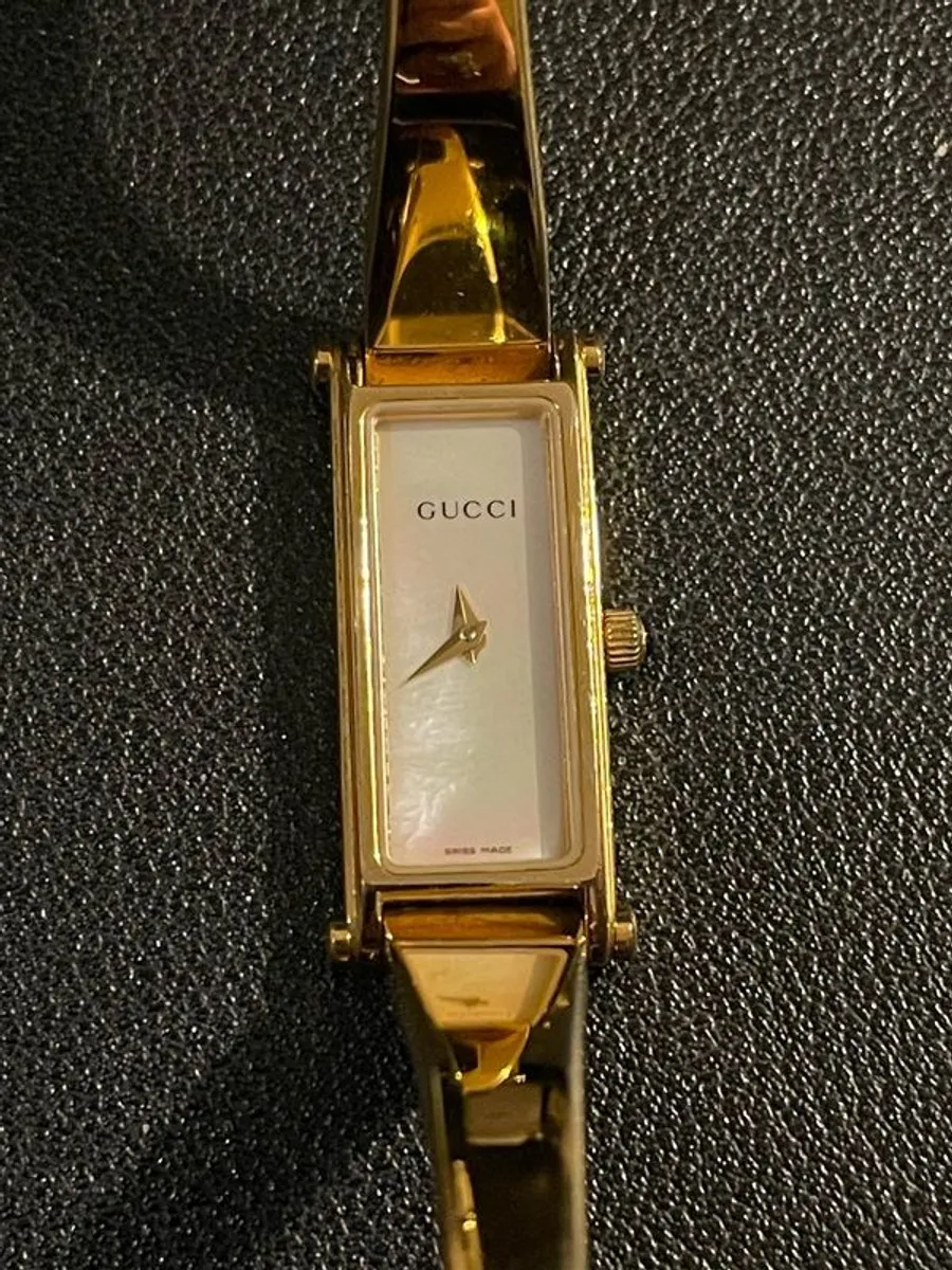 Vintage 1990s Ladies' Gold-Plated Gucci 1500L Bangle Quartz Watch with Rectangular Mother of Pearl Dial - Boxed - Image 2