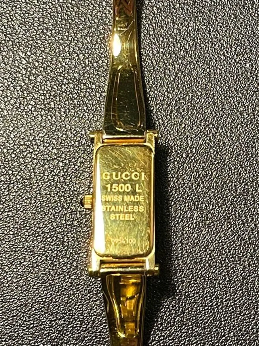 Vintage 1990s Ladies' Gold-Plated Gucci 1500L Bangle Quartz Watch with Rectangular Mother of Pearl Dial - Boxed - Image 4