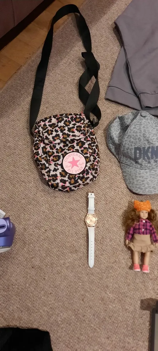 Lots of toys , books and gift ideas - Image 1