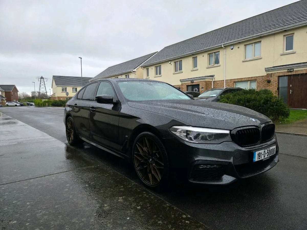 Bmw 530e m sport - Image 1