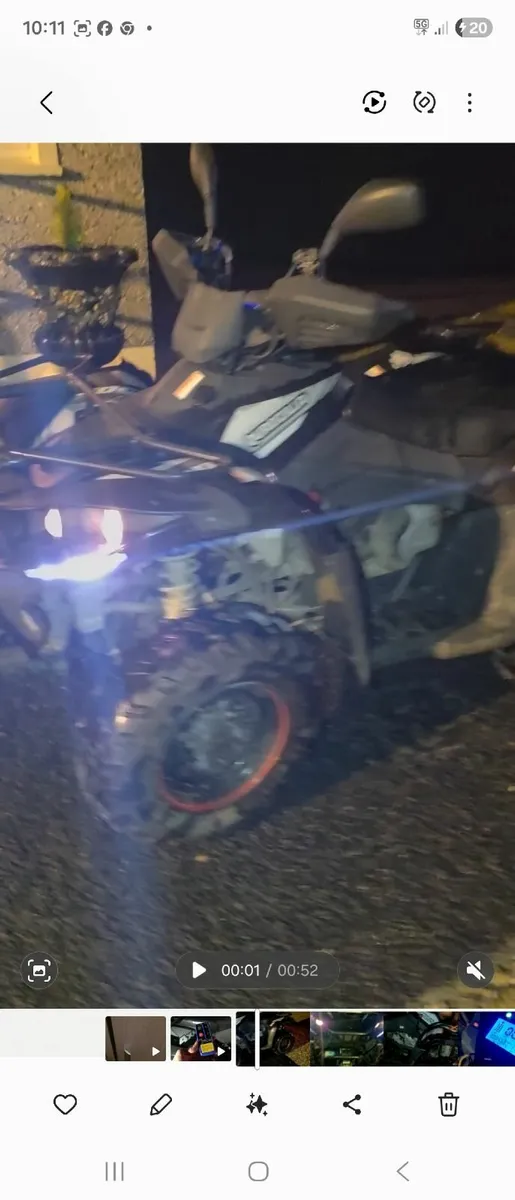 Quadzilla 300cc road quad 4x4 - Image 1