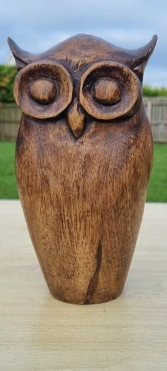 Vintage carved wooden owl figurine - Image 1