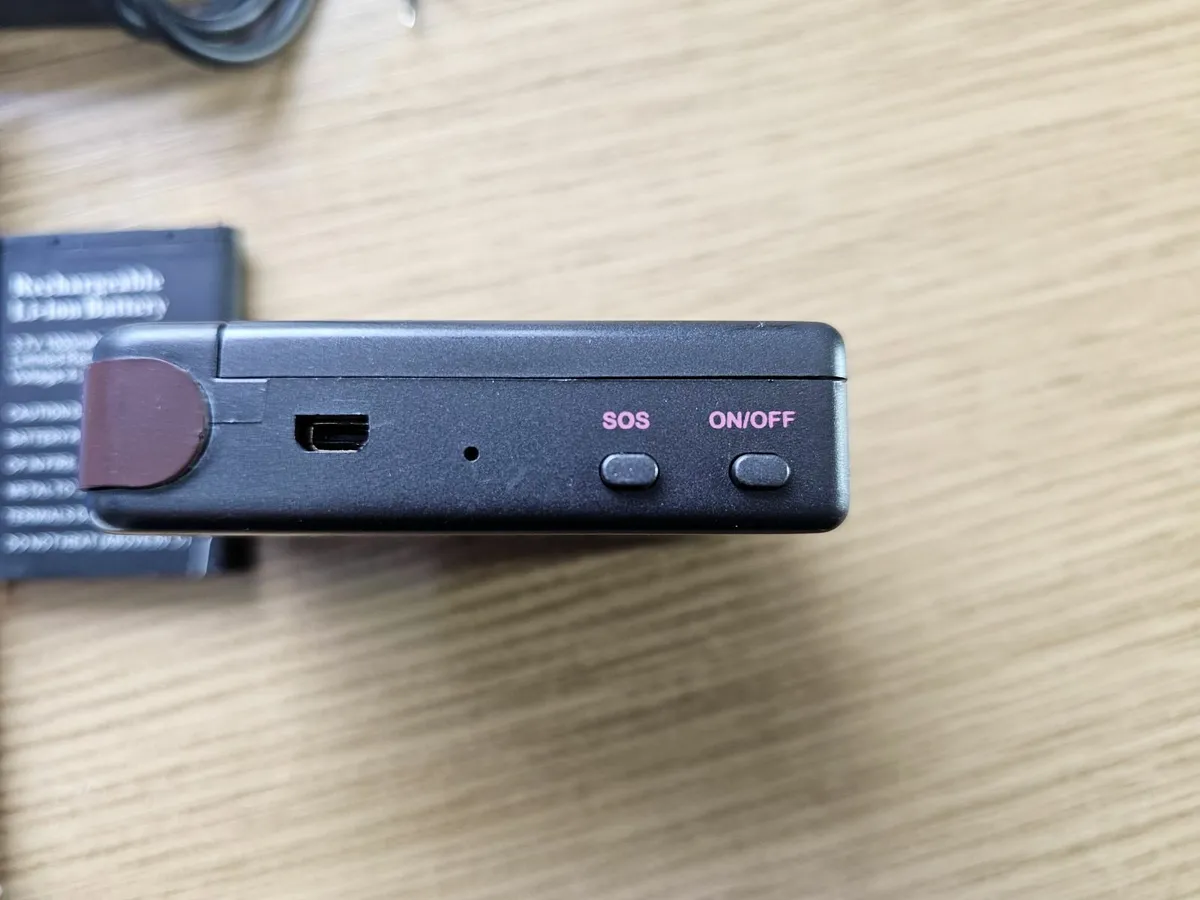 GPS Tracker SIM MicroSD card slots TK102B - Image 3