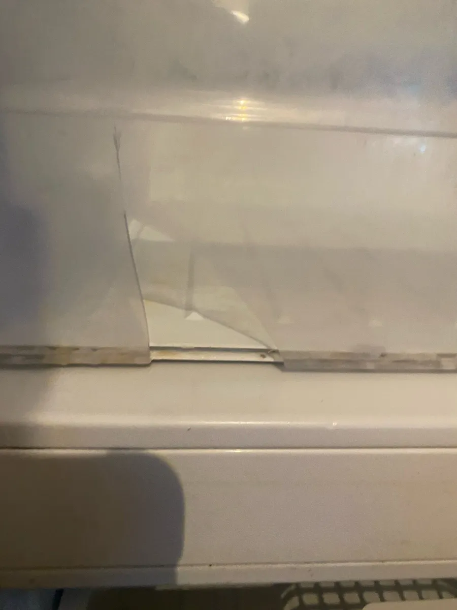 Beko fridge freezer - Image 3