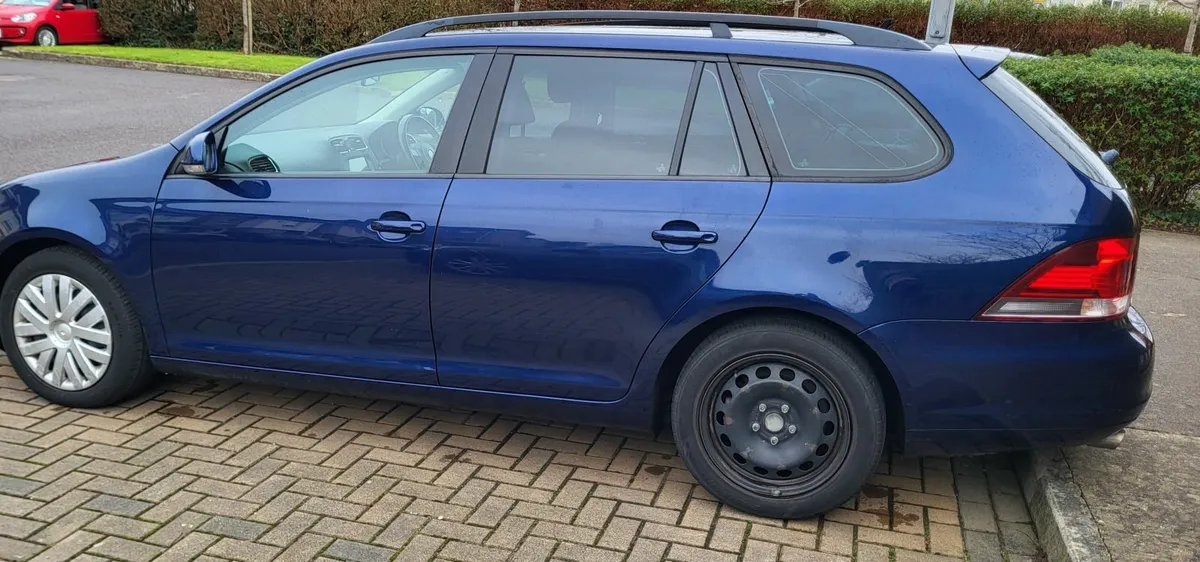 Volkswagen Golf 2010 - Image 2