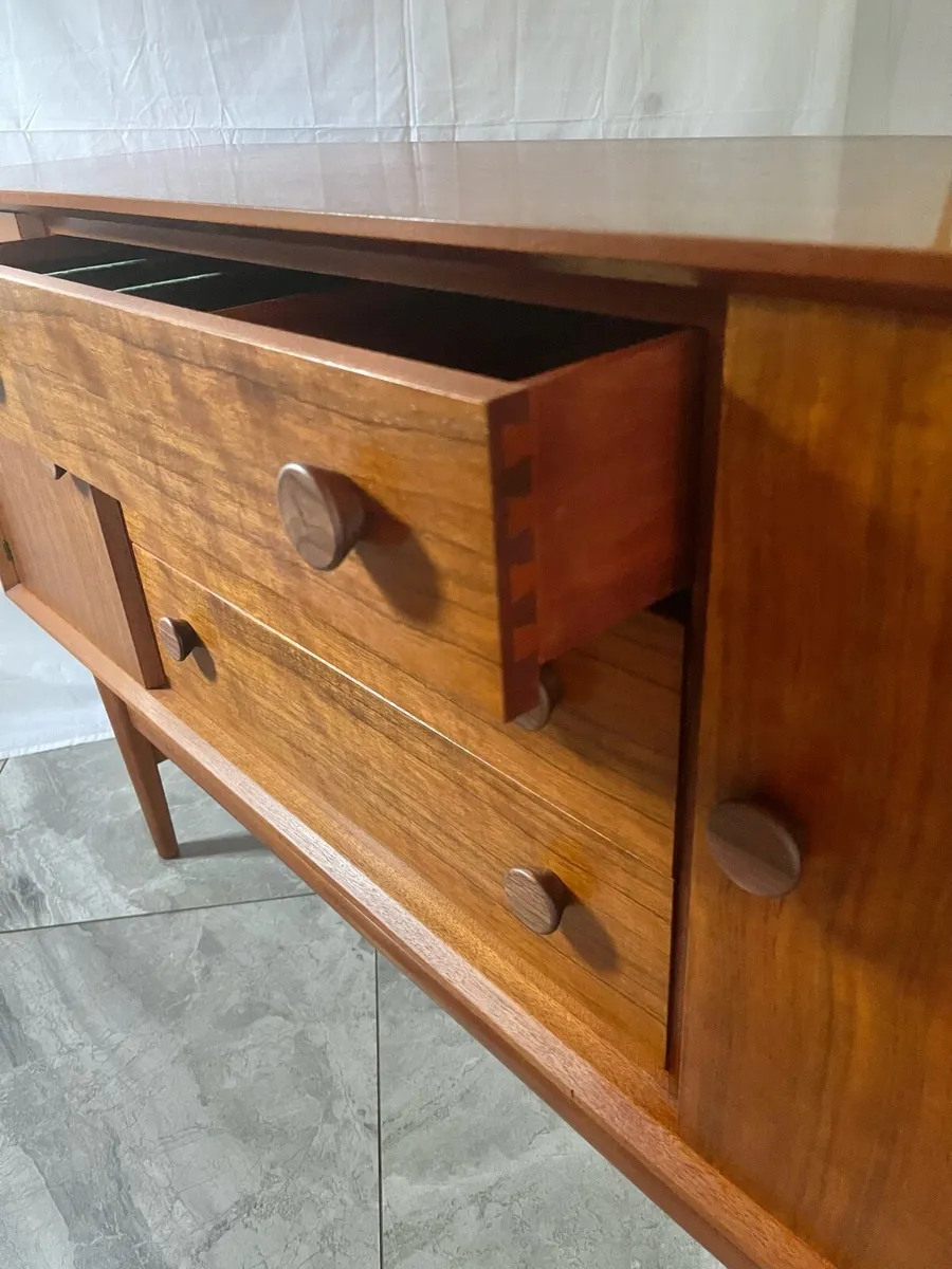 Mid century sideboard - Image 4