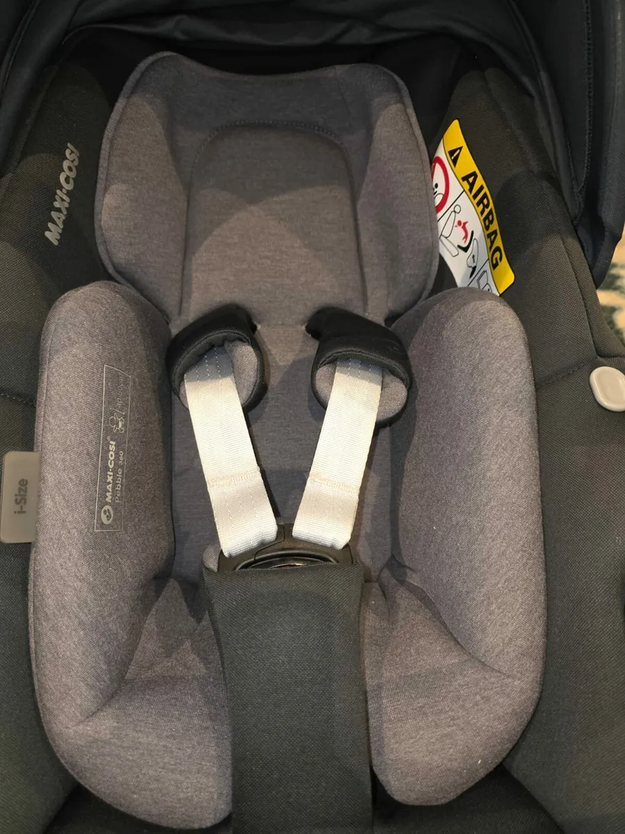 Maxi cosi car seat 360 rotating isofix base - Image 2