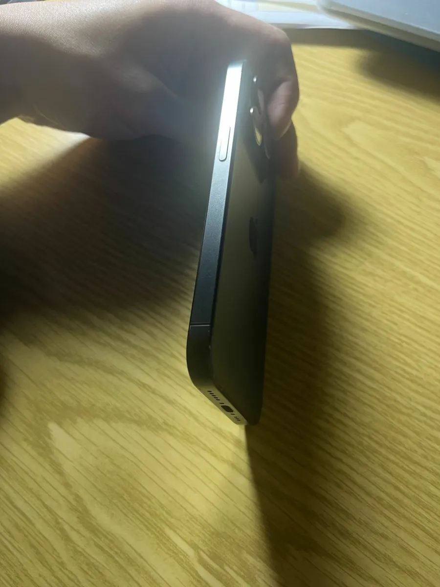 iPhone 15 Pro 128GB - Image 3