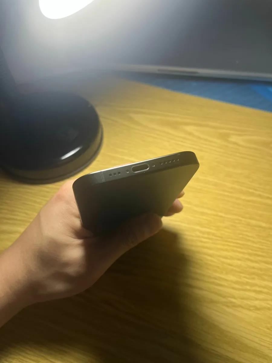 iPhone 15 Pro 128GB - Image 4
