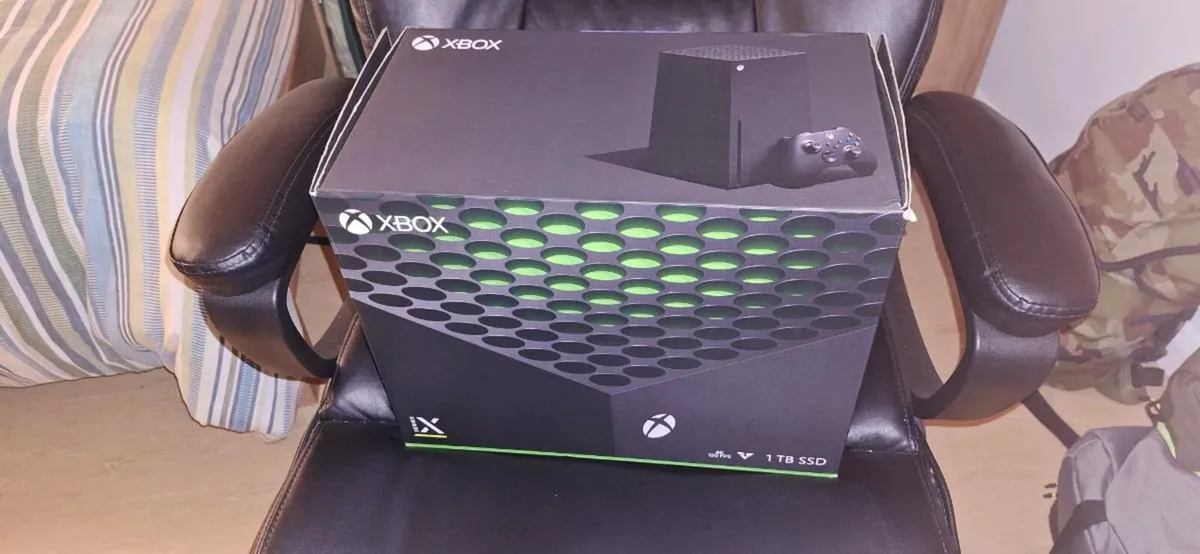 Xbox Series X - Image 2