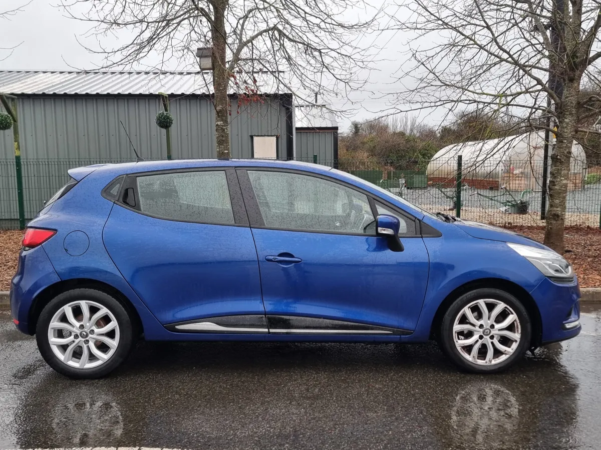 €8990 Renault Clio 2019 absolute bargain €8990 - Image 1