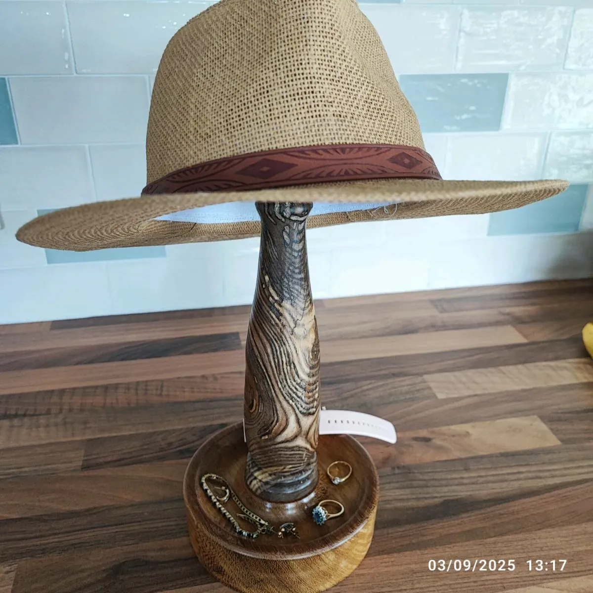 Wig / hat stands - Image 2