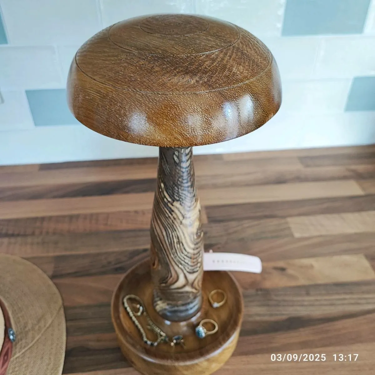 Wig / hat stands - Image 3