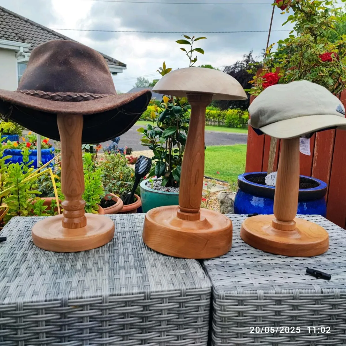 Wig / hat stands - Image 4