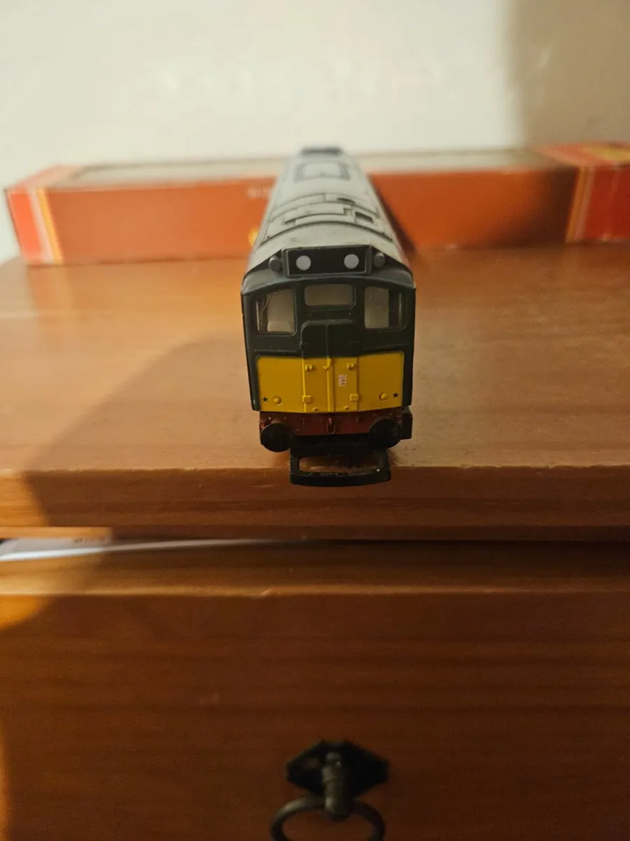 Hornby OO Gauge Diesel Engine - Image 1