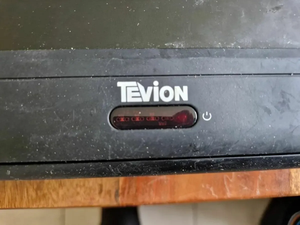 Tevion Twin Car DVD Players, Accessories, Manual - Image 2