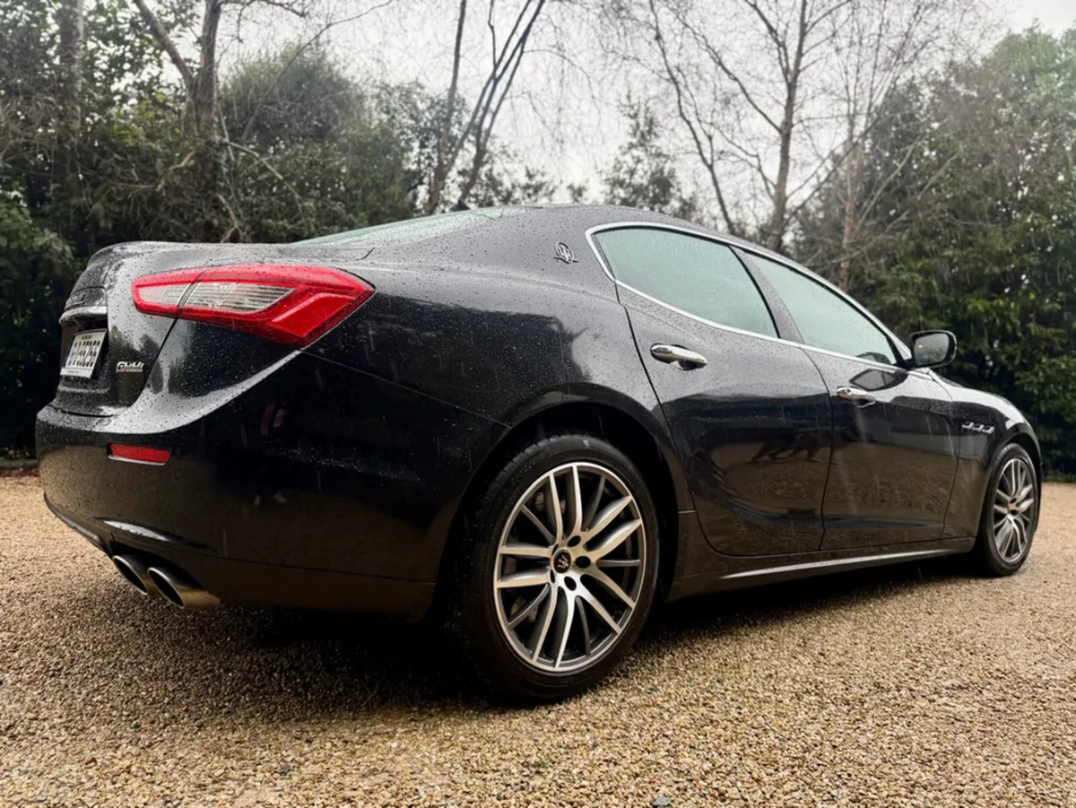 Maserati Ghibli 3.0  DV6 - Image 4