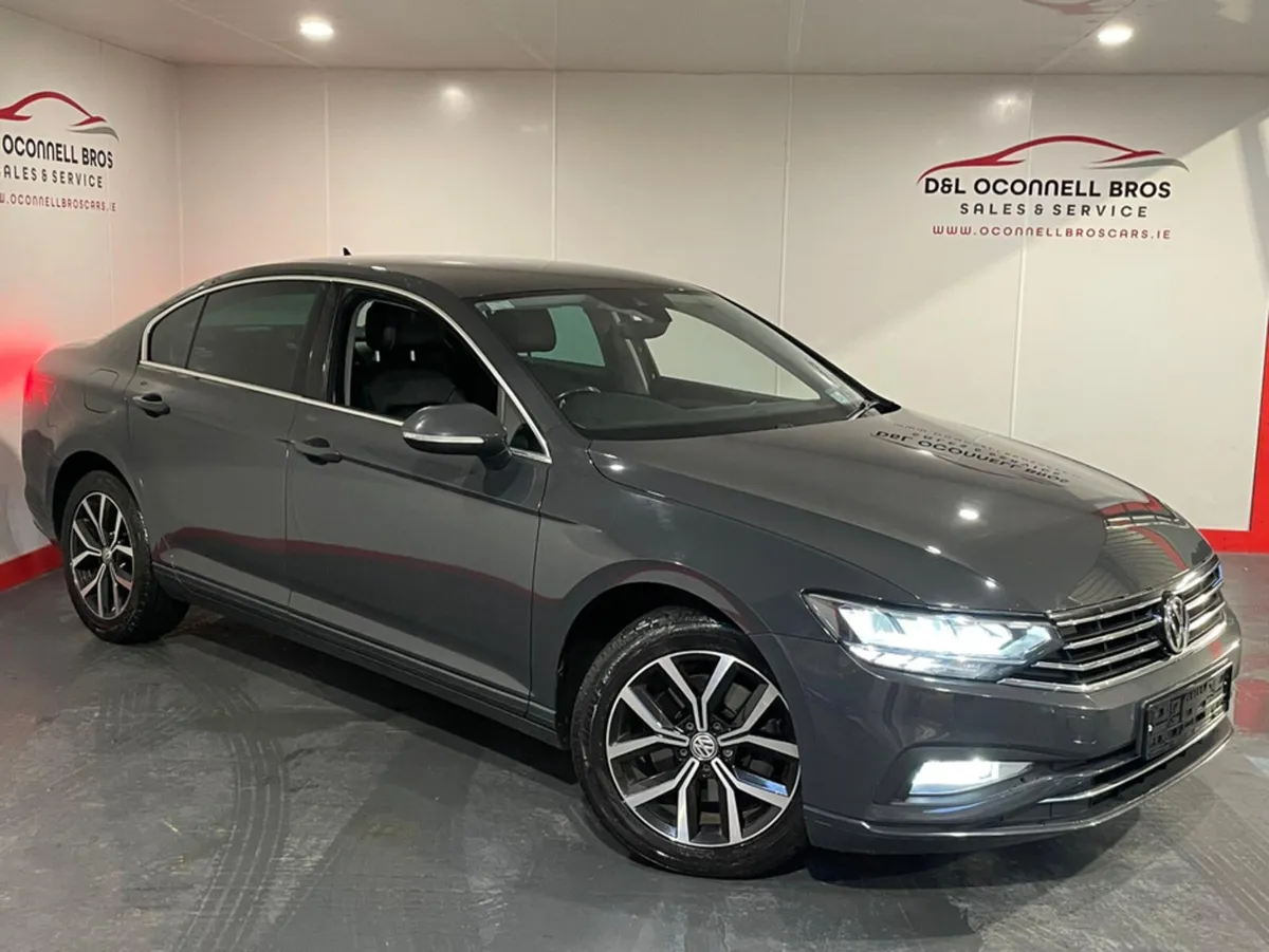Volkswagen Passat 2.0 TDI SEL 150PS 4DR - Image 1