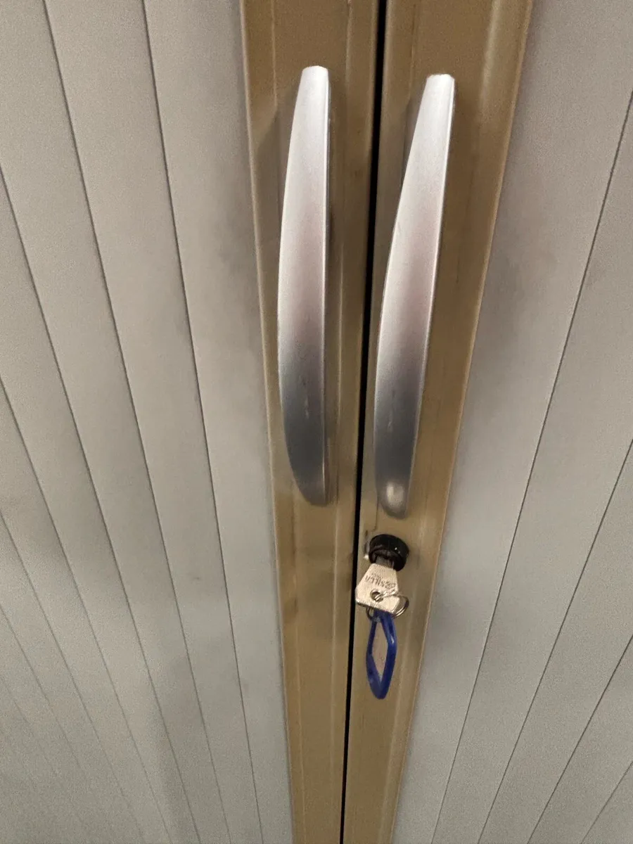 2x Flexiform steel office cabinets - Image 4