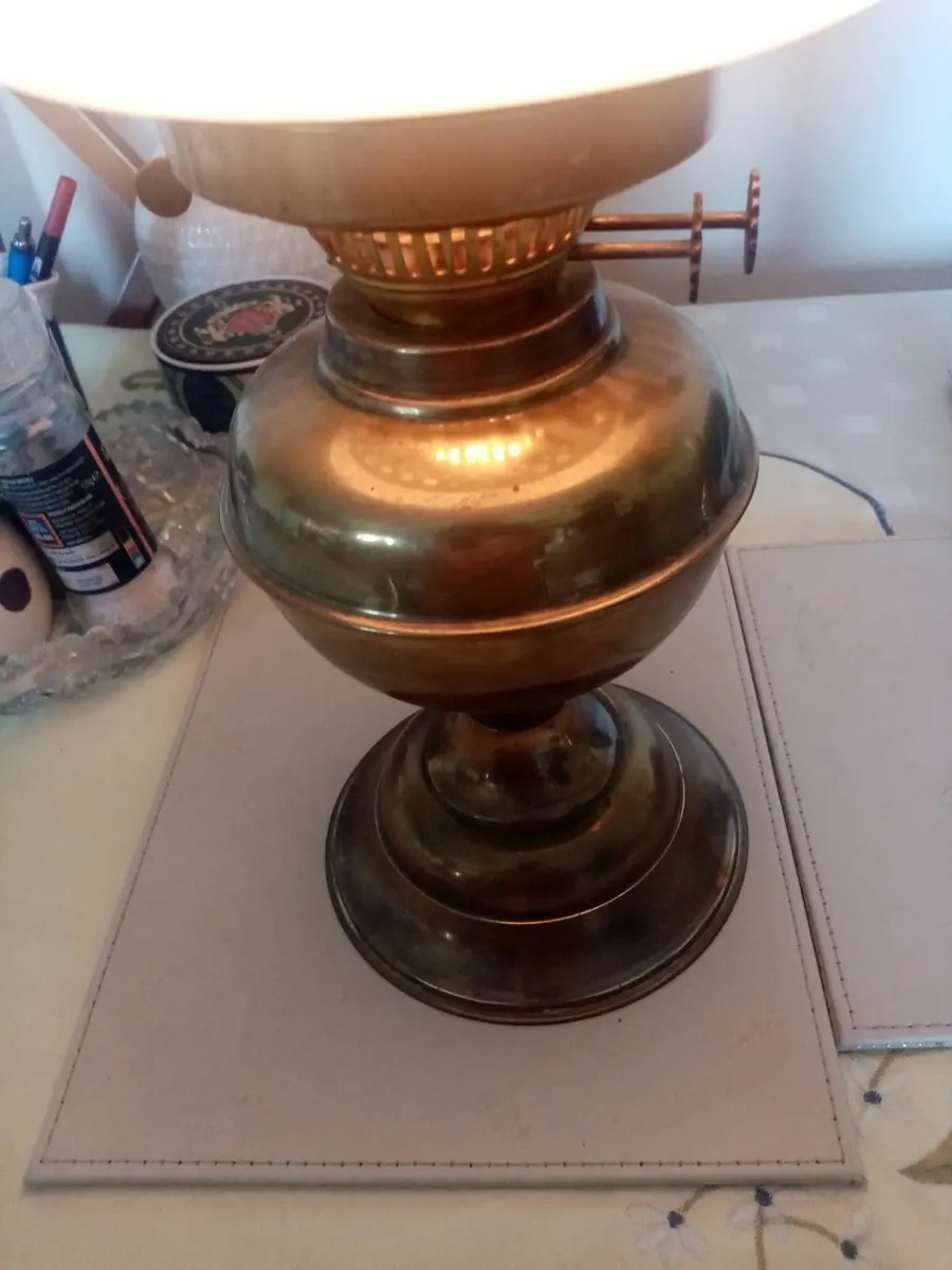 2 vintage Oil Lamps - Image 3