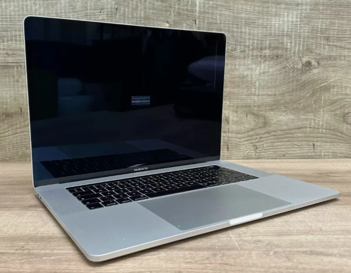 2018 Apple MacBook Pro 15" i7 16GB RAM 256GB SSD - Image 1