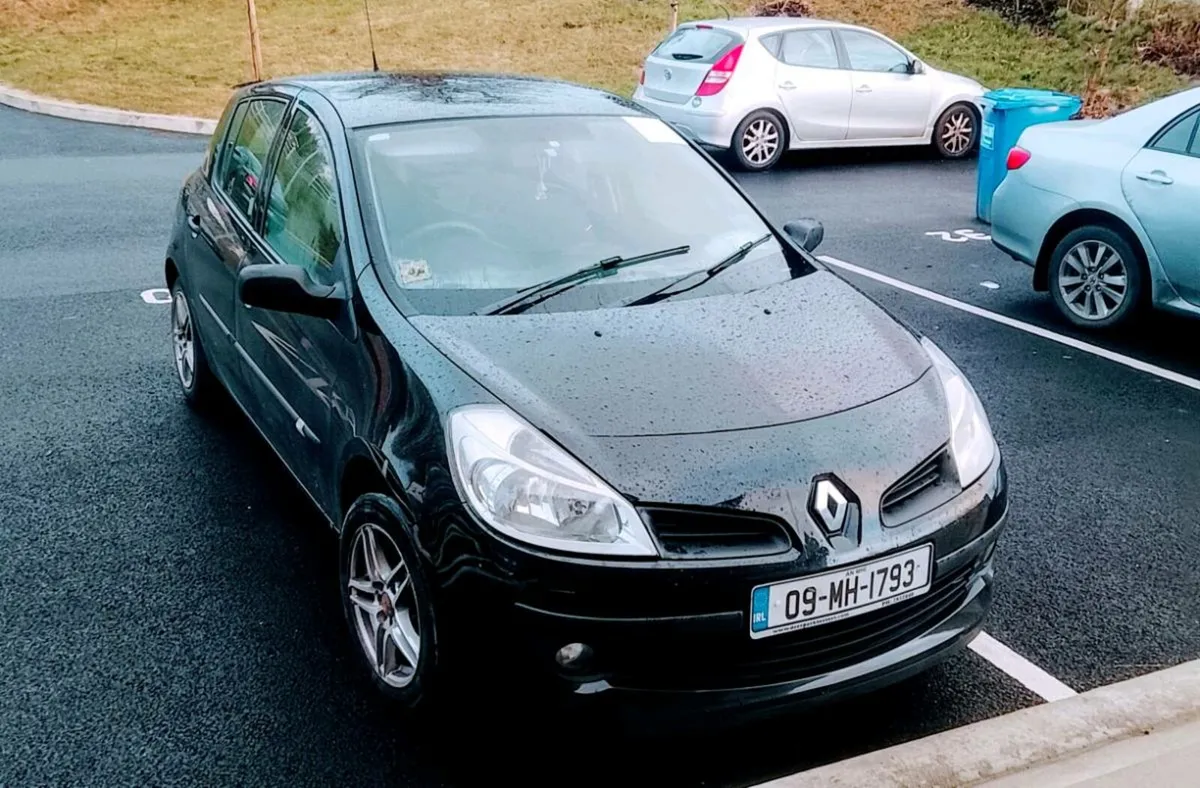 2009 renault clio - Image 1