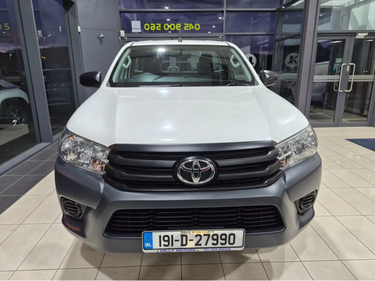 Toyota Hilux SINGLE CAB DLX 2DR - Image 3