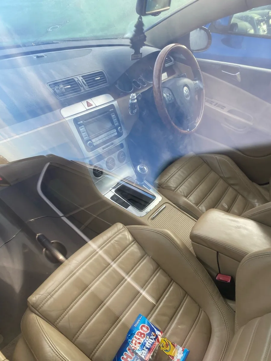 Volswagen Passat - Image 2